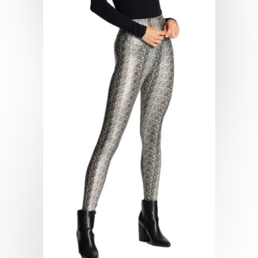 Stylish Snake Print Women's Pants